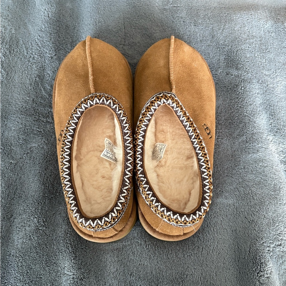 UGG Tasman Women’s Size 6 Slippers